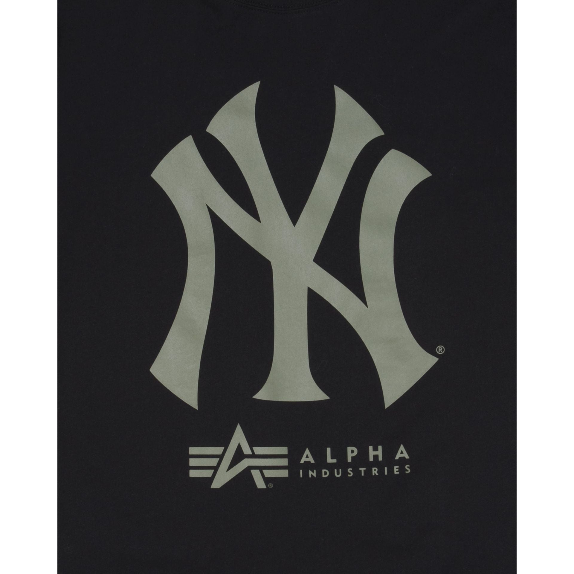 Alpha Industries X New York Yankees Black T-Shirt - Image 3