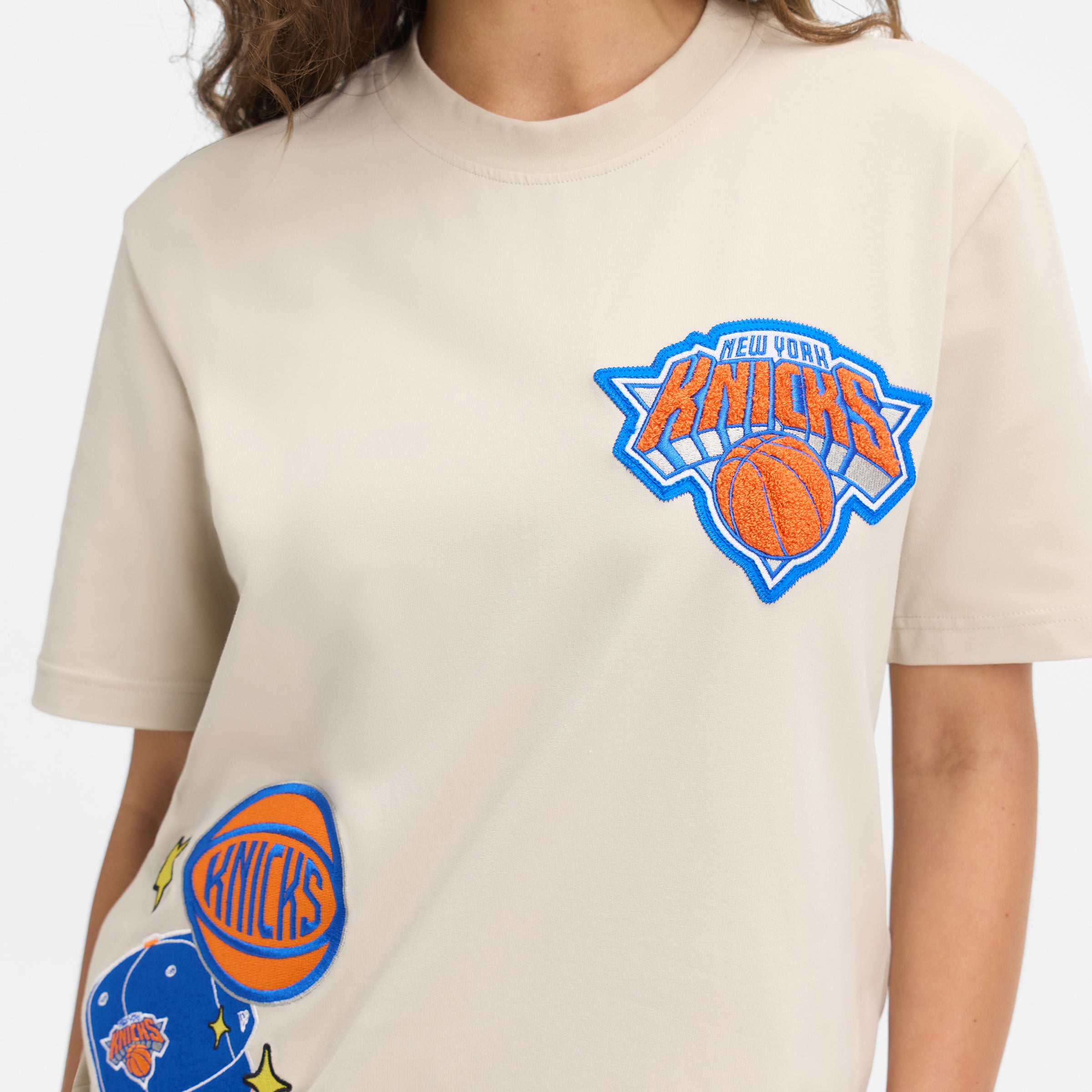 Philadelphia 76ers Stone Logo Select T-Shirt - Image 4