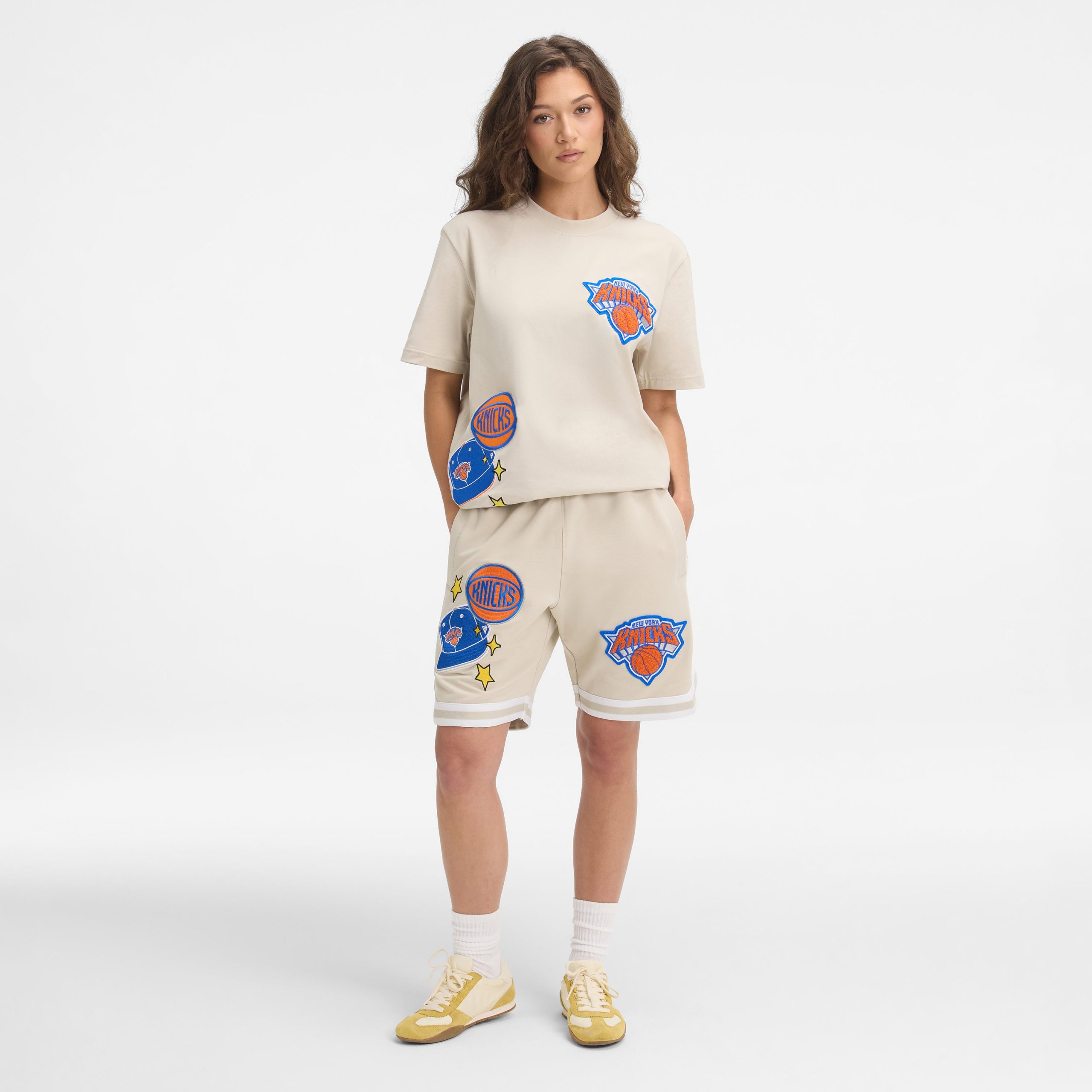 Philadelphia 76ers Stone Logo Select T-Shirt - Image 5