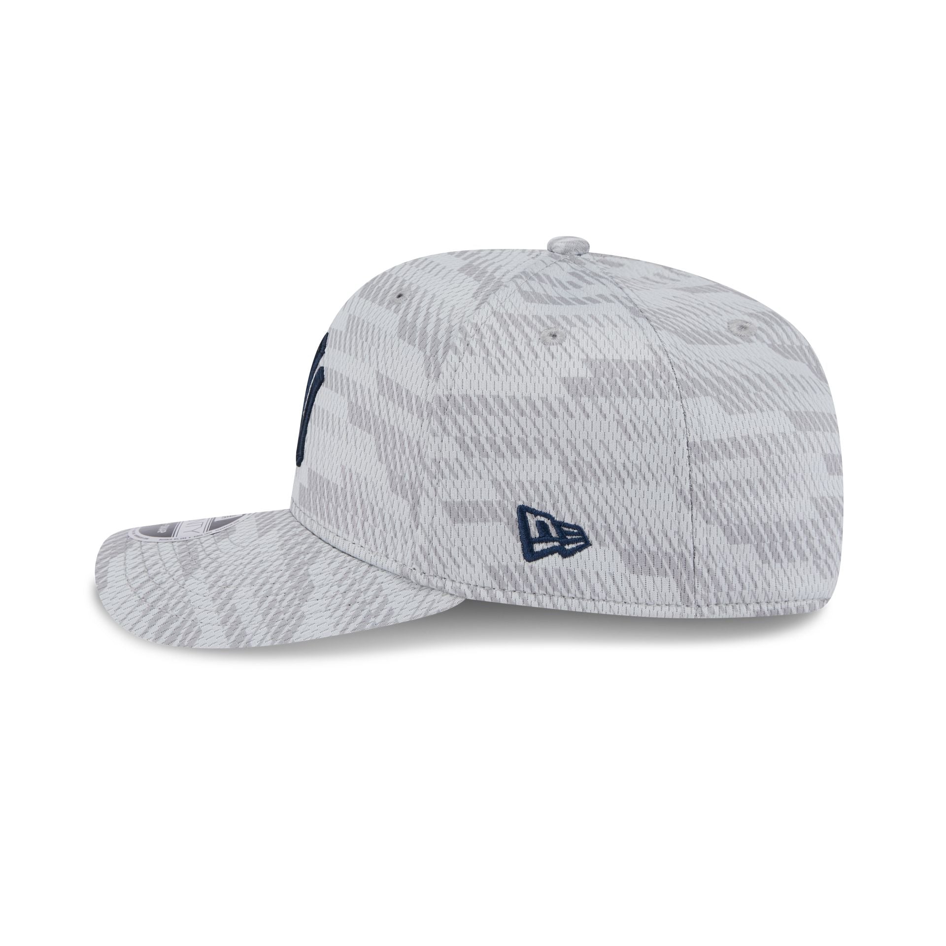 New York Yankees 2025 Clubhouse Gray 9SEVENTY Stretch-Snap Hat - Image 5