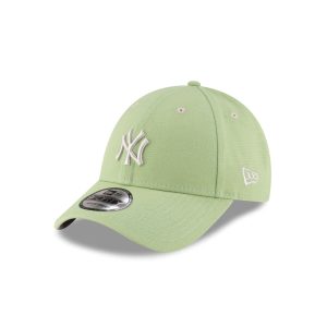 Daniel Arsham x New York Yankees Green 9FORTY Snapback Hat