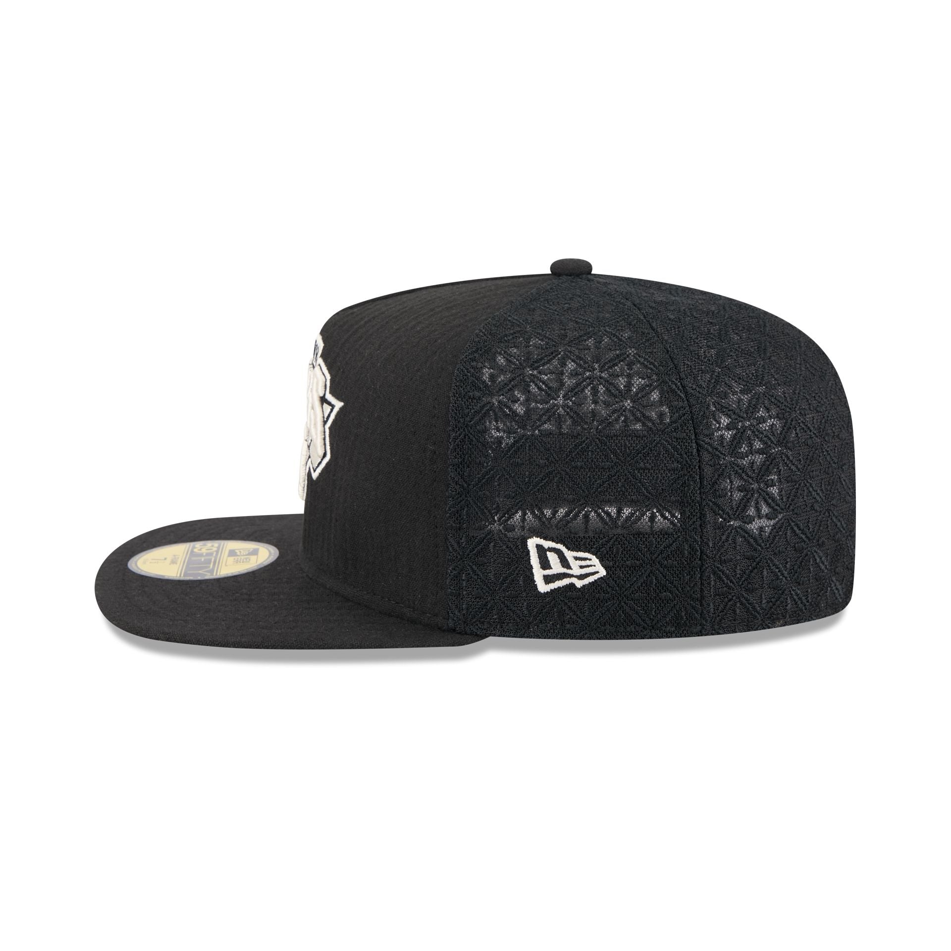 New York Knicks Black Mesh 59FIFTY A-Frame Fitted Hat - Image 4