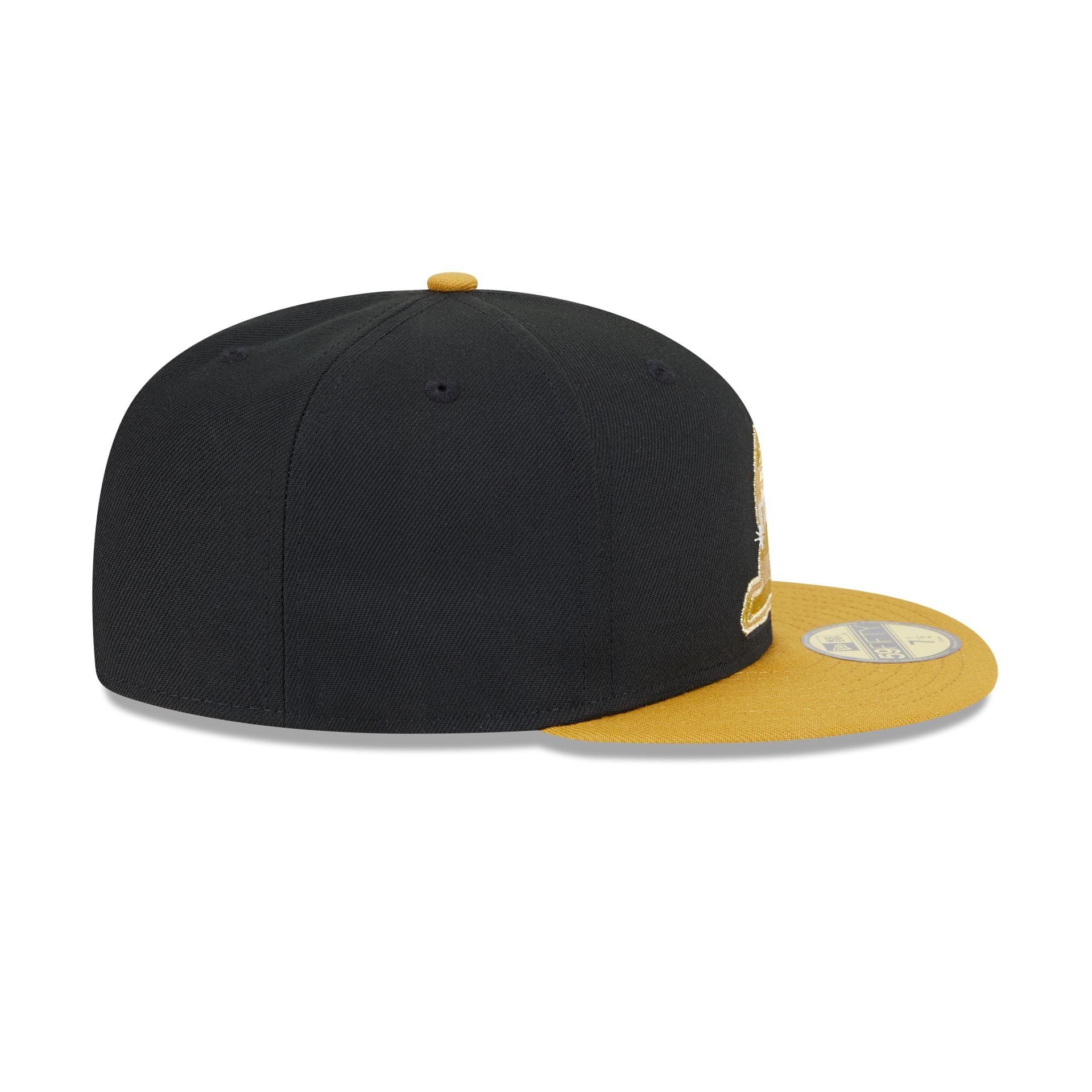 Los Angeles Lakers Metallic Gold Logo 59FIFTY Fitted Hat - Image 5